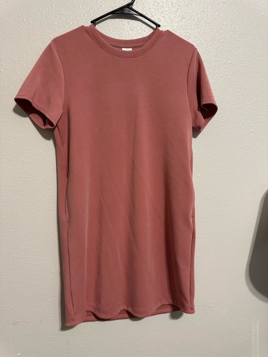 Dresses & Skirts - Women's Short Sleeve Shift Dress in Dusty Rose